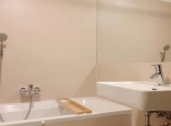 Near Two Bedroom Duplex Апартаменти *