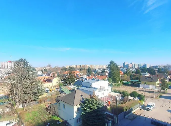 Апартаменти Near Two Bedroom Duplex